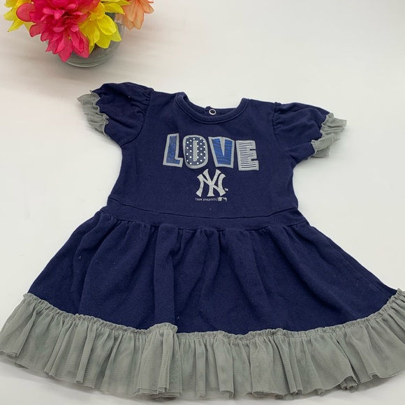 Ew York Yankees Little Girls Dress Size 2T - Picture 1 of 6